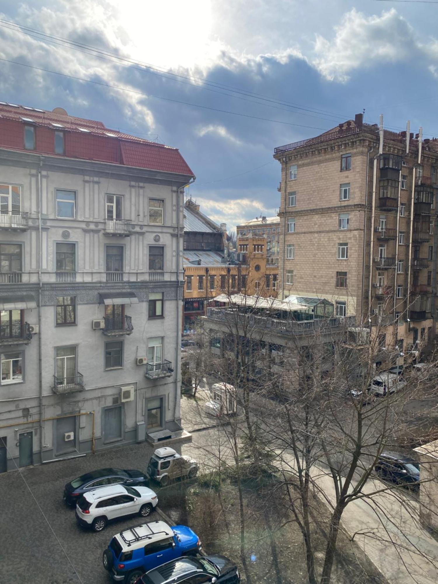 Apartment In Center
