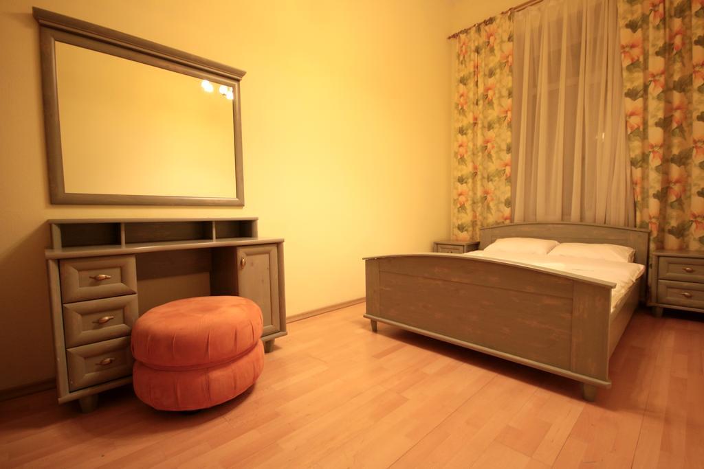 Apartment In Center *