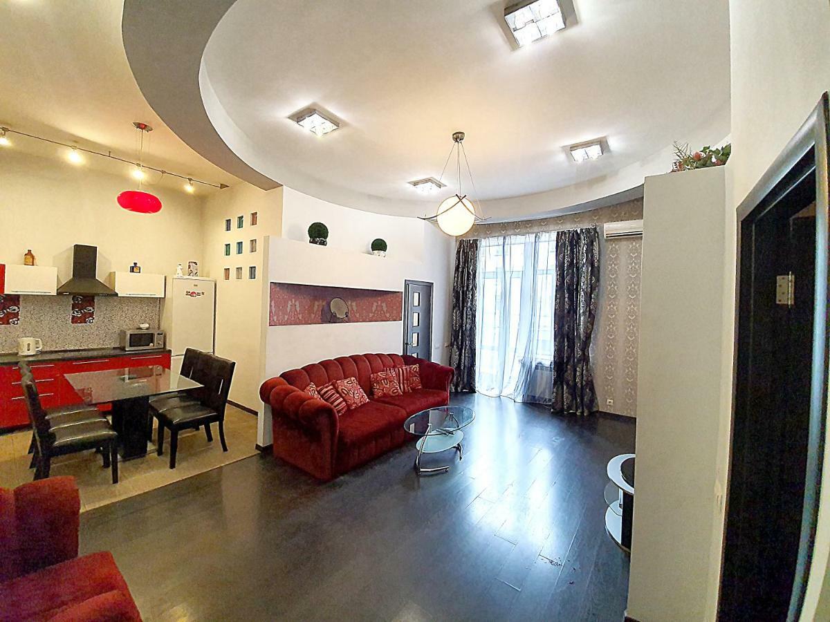 Apartment In Center *