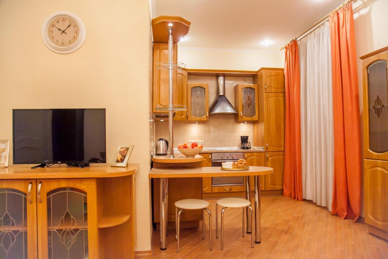 Apartment In Center
